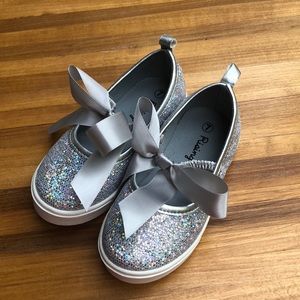 NWOT silver sparkle glitter shoes